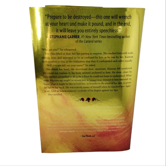 SIGNED, LitJoy Crate - This Woven Kingdom by Tahereh Mafi, gold sprayed edges  - Picture 3 of 12